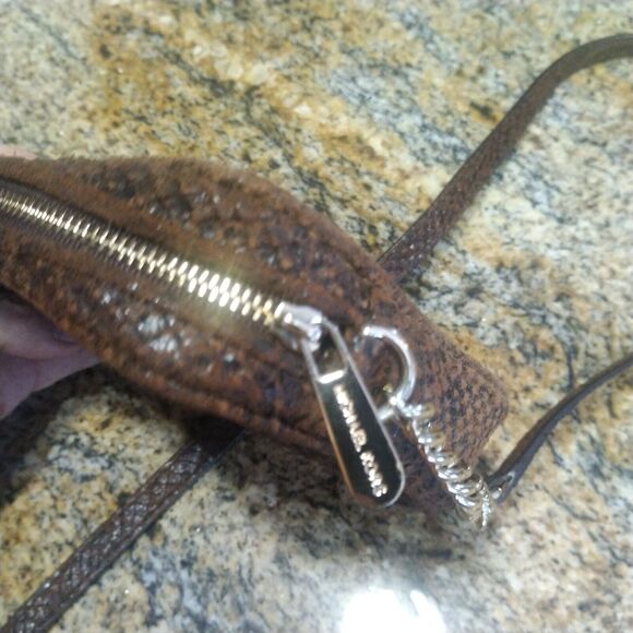 Michael Kors Women's Python Embossed Hamilton Leather Crossbody Brown Small - Picture 5 of 12